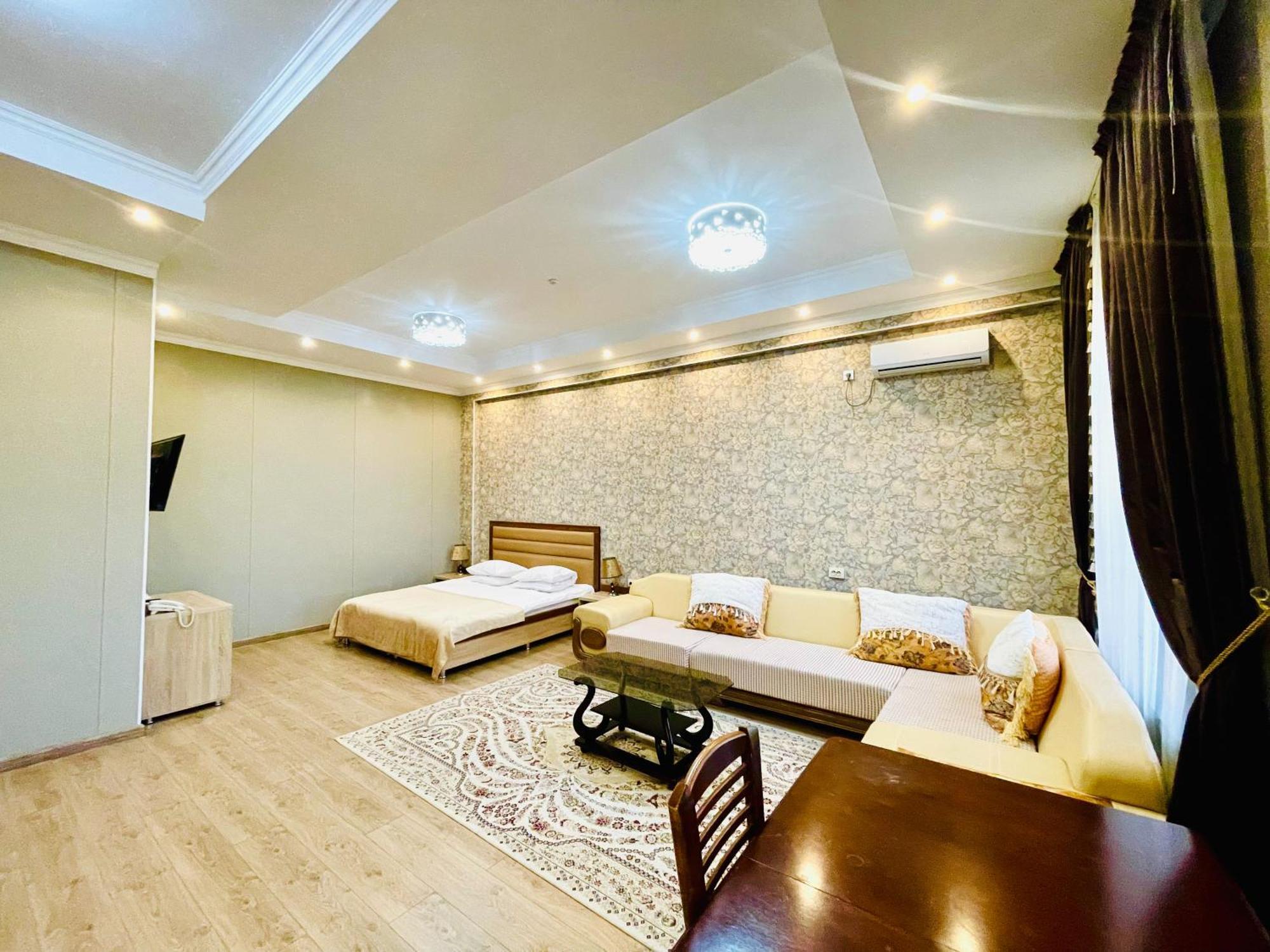 Dostyk Hotell Kyzylorda Exteriör bild