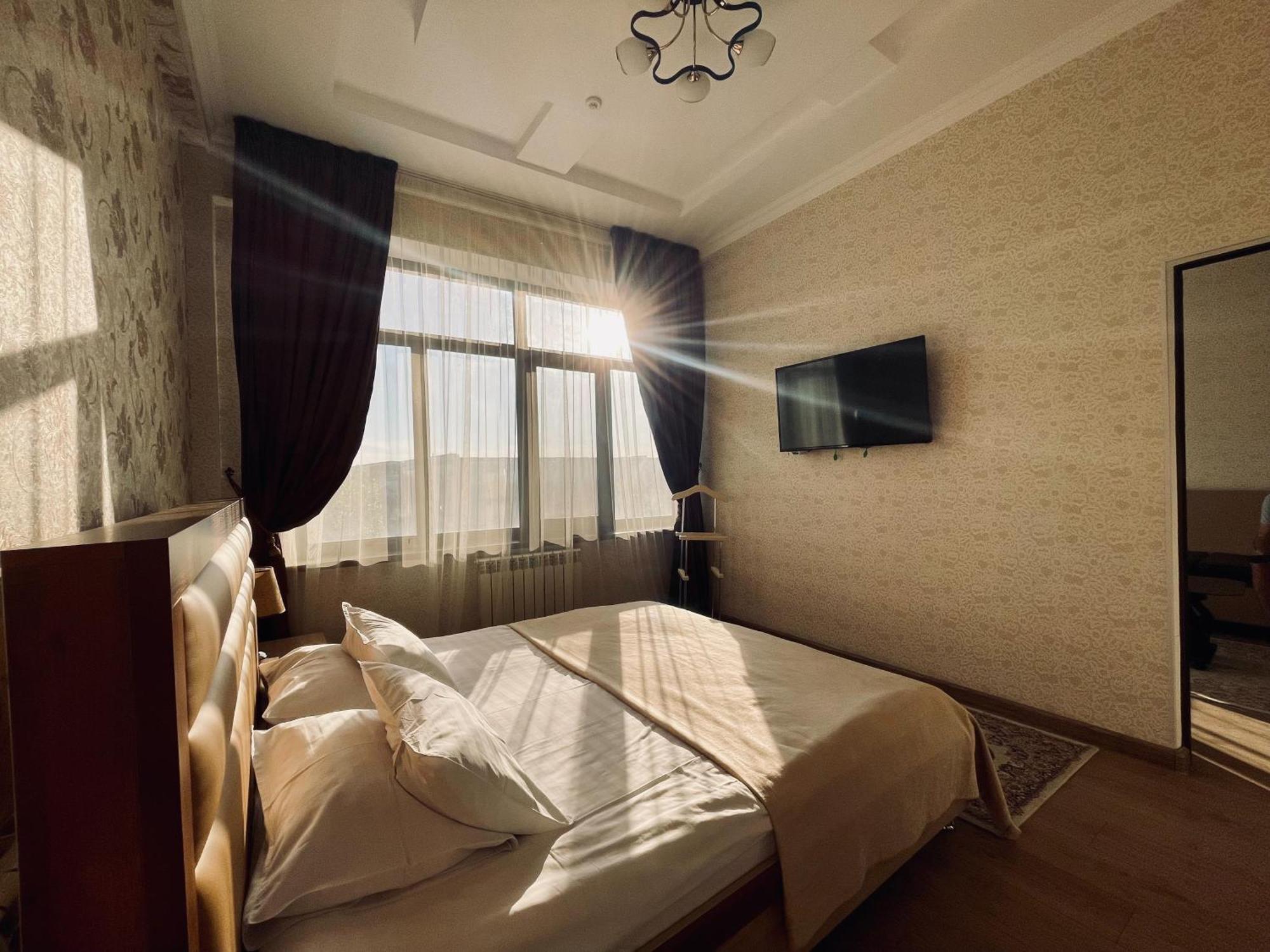 Dostyk Hotell Kyzylorda Exteriör bild
